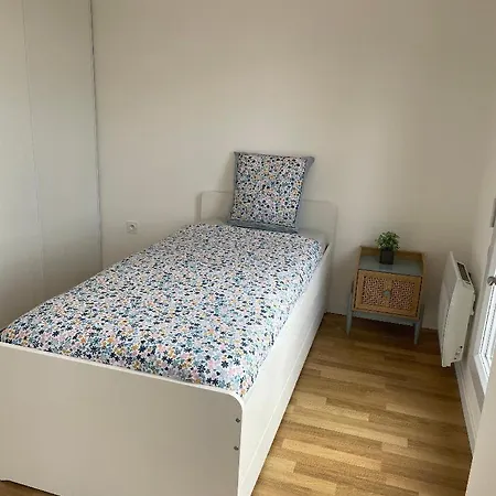 Cosy Sur Marne Apartment Champs-Sur-Marne